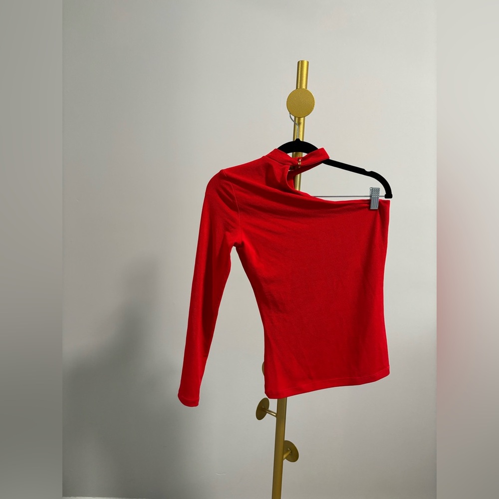 Studio F Vibrant Red single Long  Sleeve Top - Picture 2 of 3